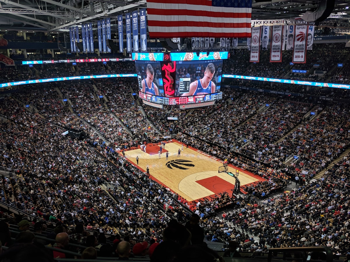 Basketball Parlay Betting: How Accumulators Work, What They Cost, and Where Risk Rises
