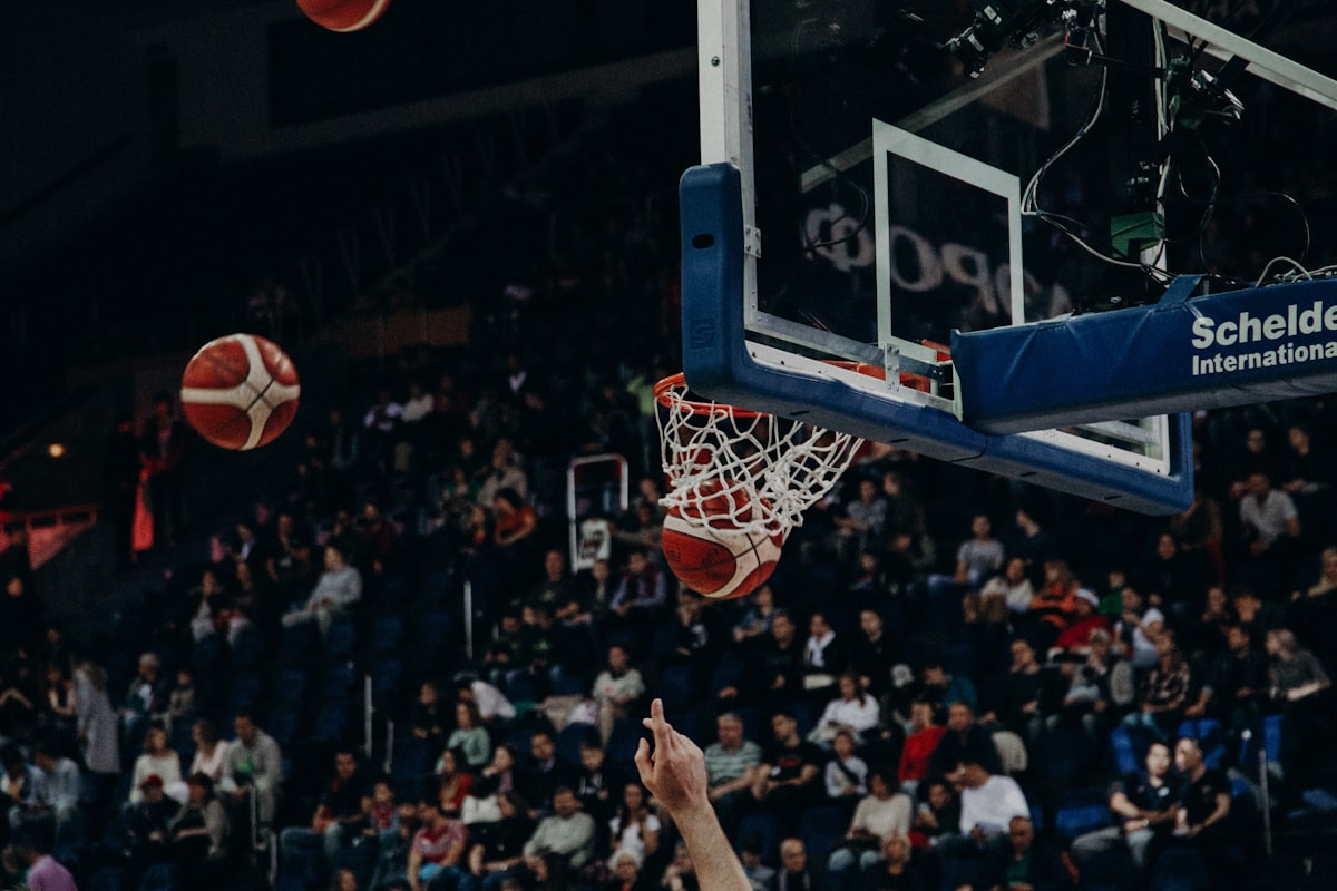 NBA Live Betting Strategy: How to Read In-Play Markets