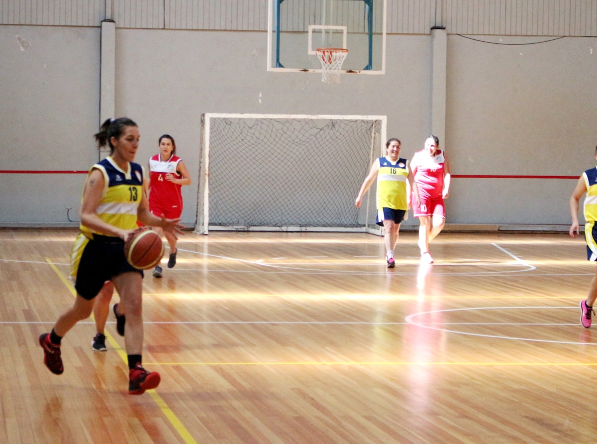How to Improve Basketball Dribbling: A Practical Training Plan