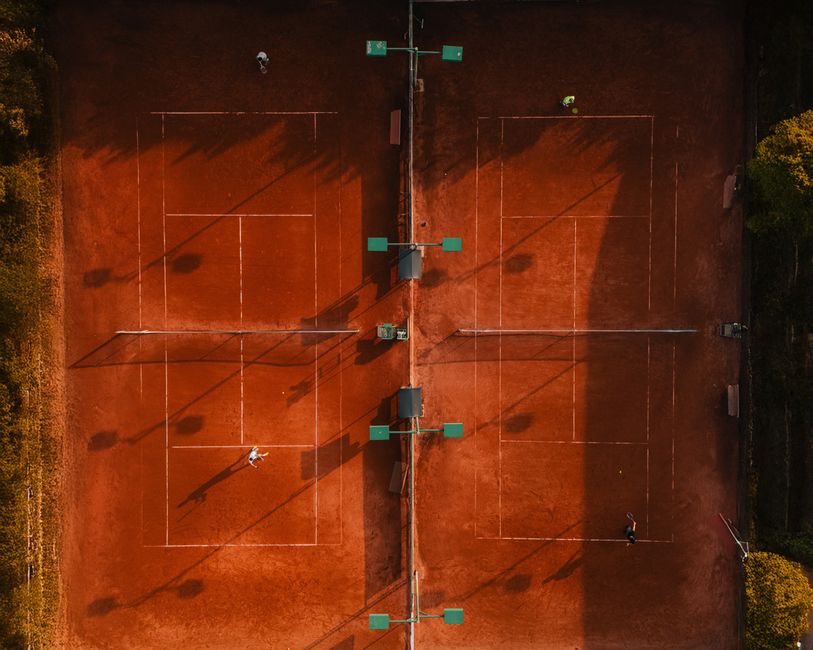Singles vs Doubles Tennis: Rules, Court Size, Strategy and Fitness
